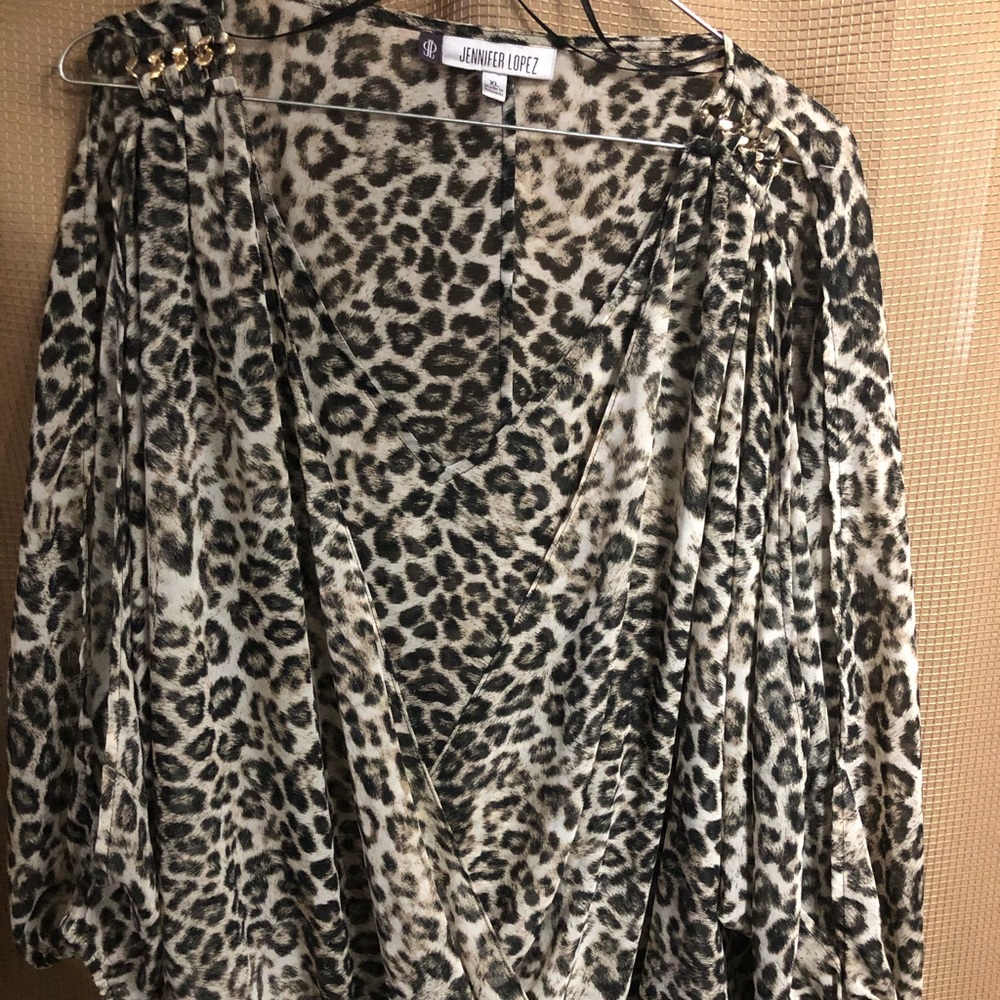 Leopard top